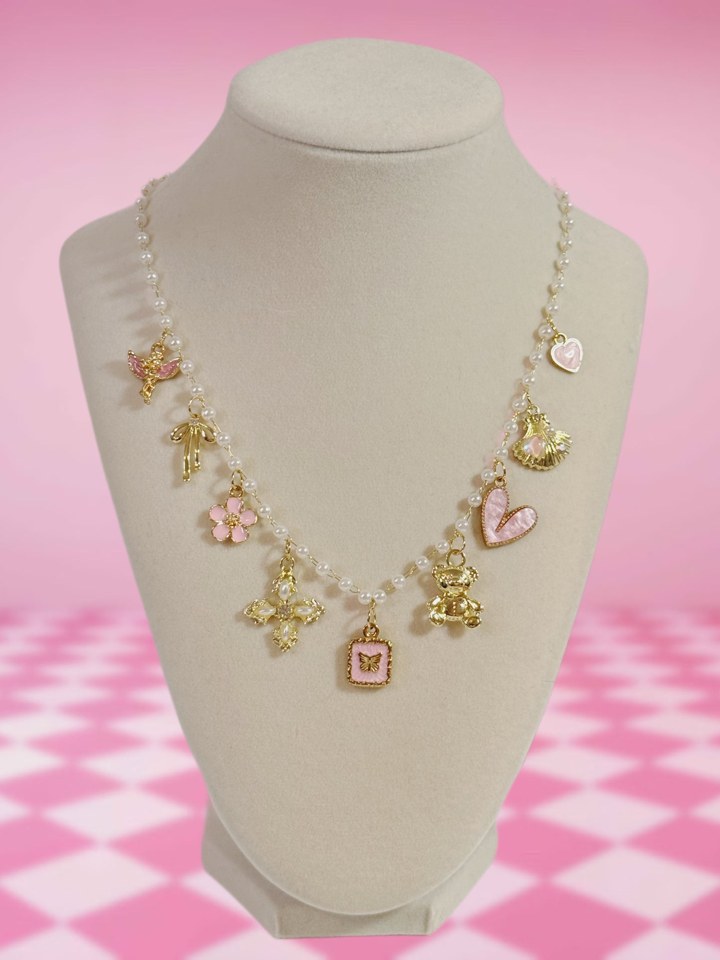 Pink and pearly charm necklace🌸✨